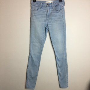 A&F Ultra Skinny High Rise Light Wash Jeans Sz 4L